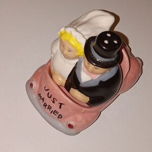 Salt & Pepper Shaker Set, Collectible, Ceramic Bride & Groom with Car, Pre-owned
